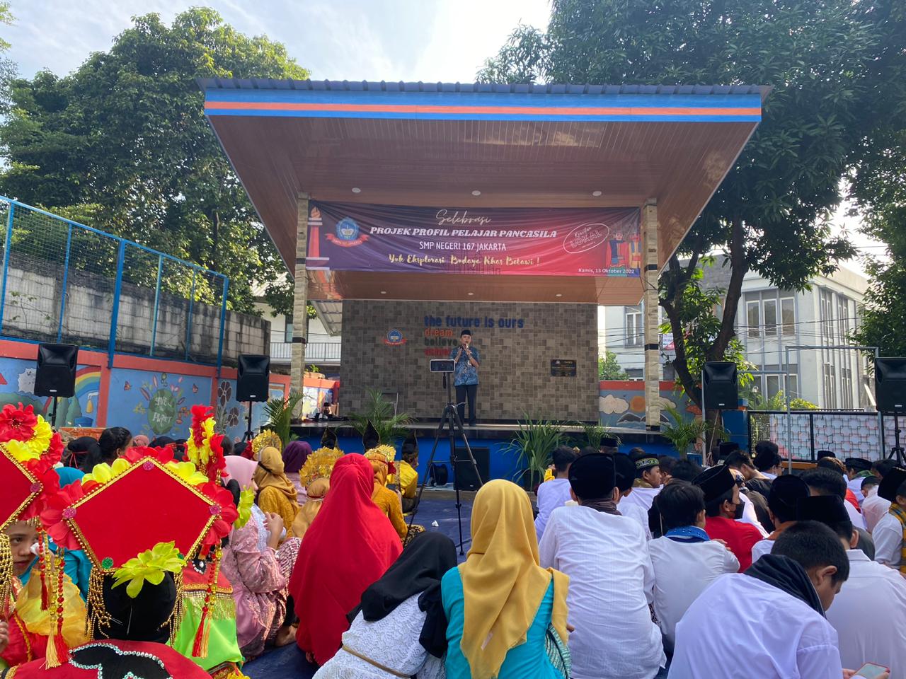 Penampilan Projek Kebudayaan Betawi